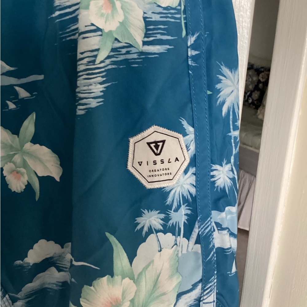 🏄‍♂️ VISSLA board shorts swim trunks 28 waist young men - Picture 4 of 7